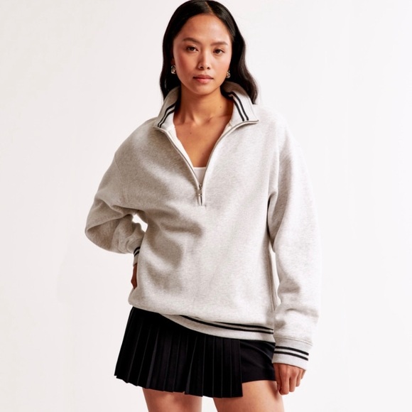 Abercrombie & Fitch Tops - oversized sunday half-zip